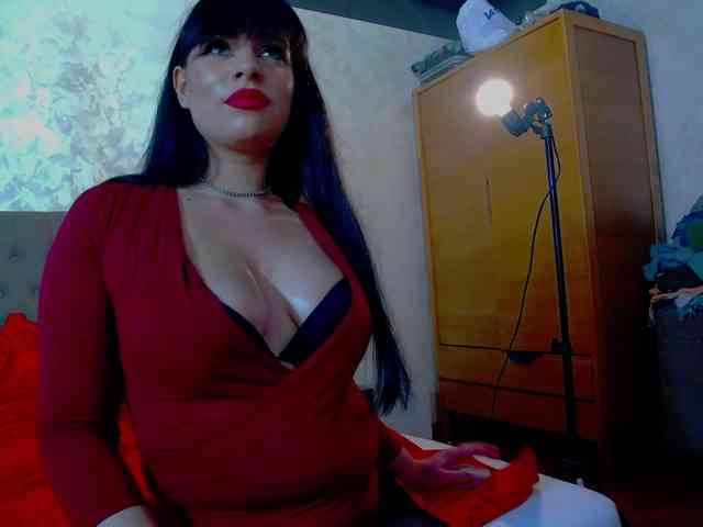 MadelynVelure webcam