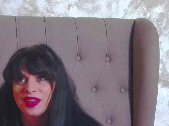 MadelynVelure webcam