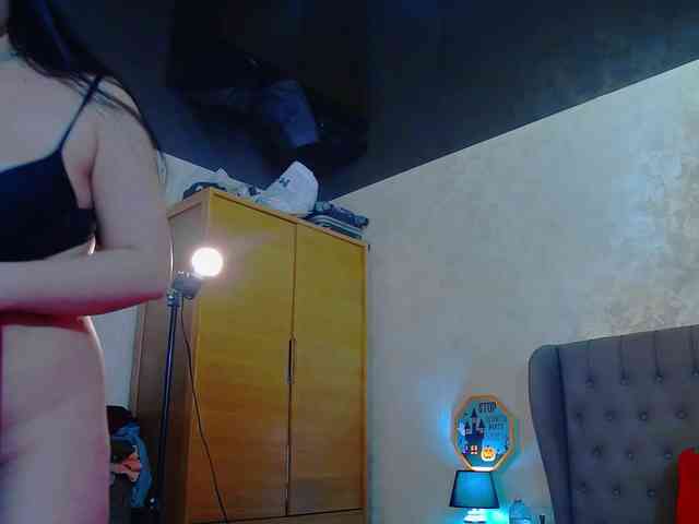 MadelynVelure webcam