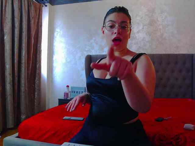 MadelynVelure webcam