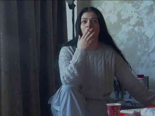 MadelynVelure webcam