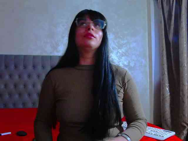 MadelynVelure webcam