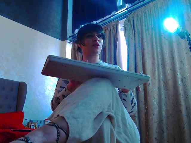 MadelynVelure webcam