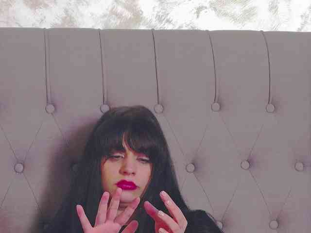 MadelynVelure webcam