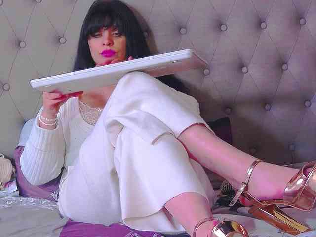 MadelynVelure webcam