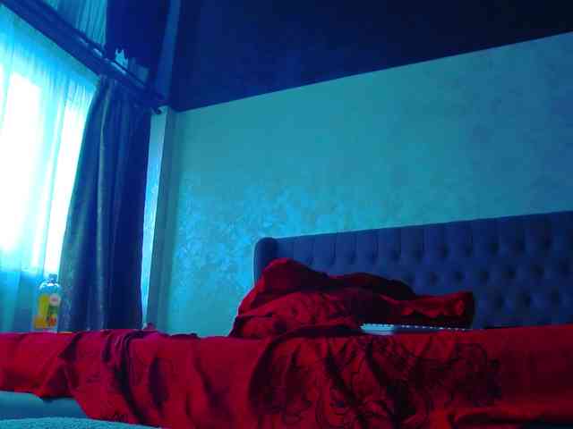 MadelynVelure webcam