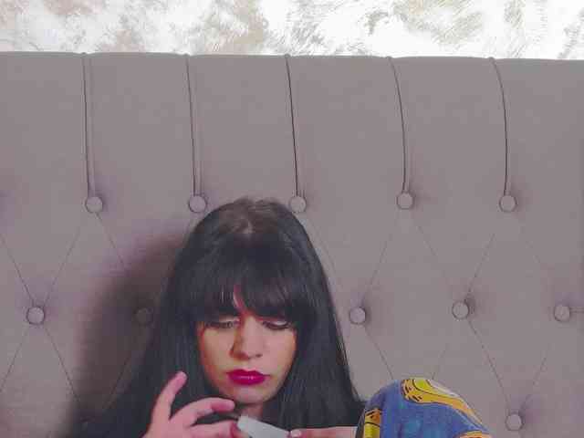 MadelynVelure webcam