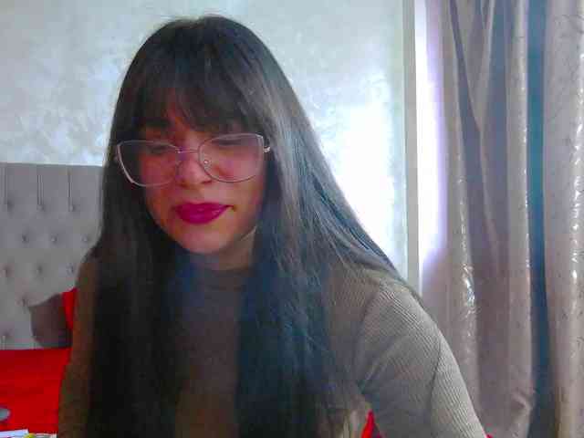 MadelynVelure webcam