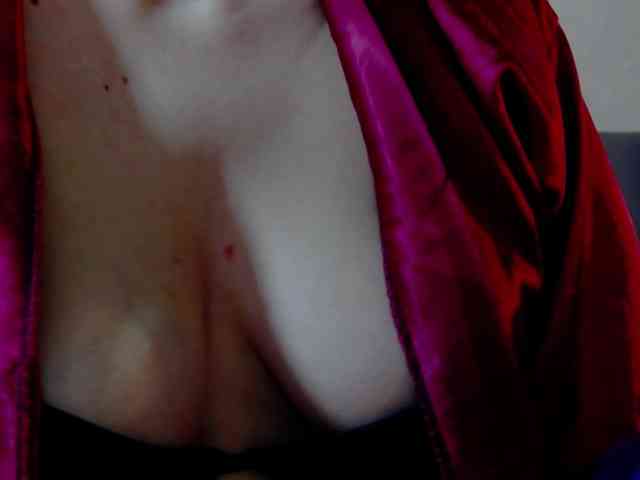 MadelynVelure webcam