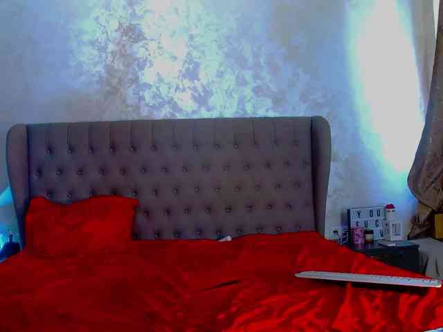 MadelynVelure webcam