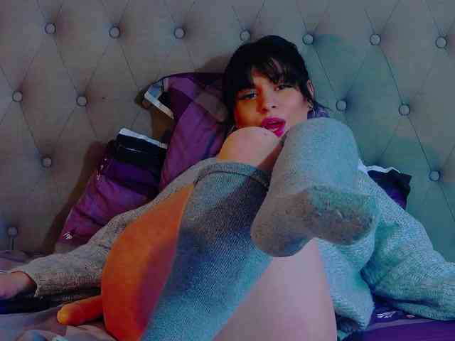 MadelynVelure webcam