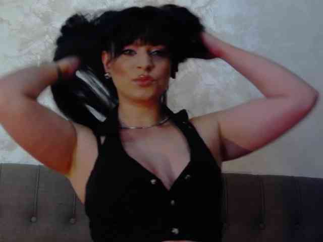 MadelynVelure webcam