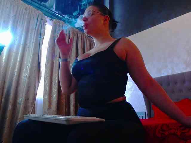 MadelynVelure webcam