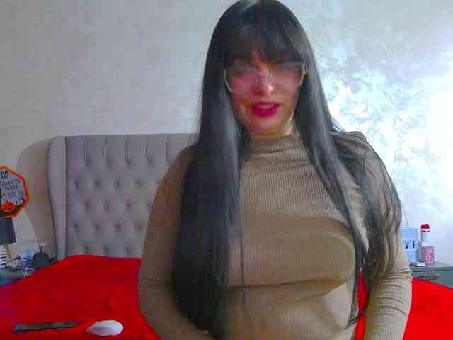 MadelynVelure webcam