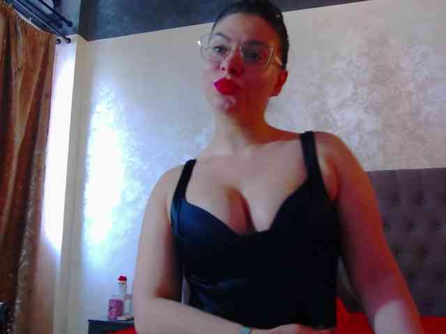 MadelynVelure webcam