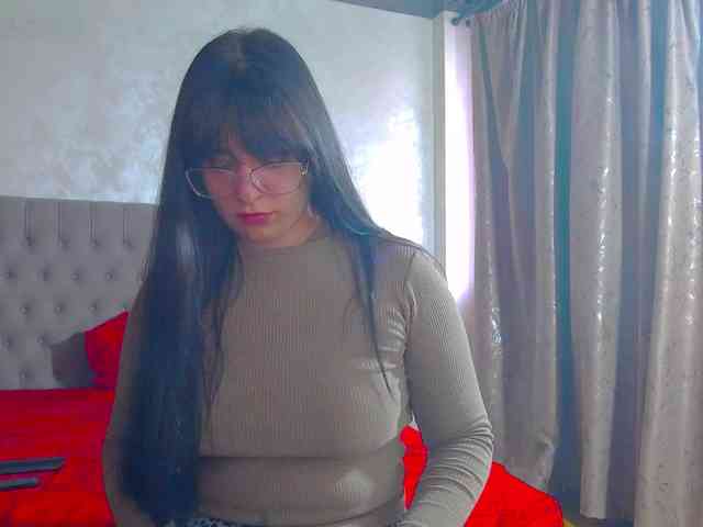 MadelynVelure MadelynVelure