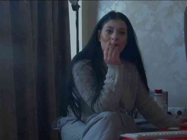 MadelynVelure webcam