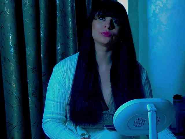 MadelynVelure webcam