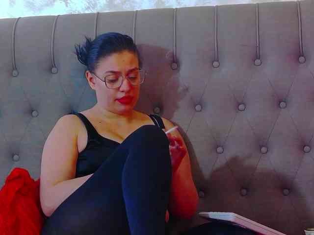 MadelynVelure webcam