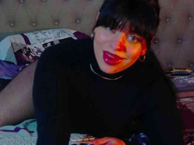 MadelynVelure webcam