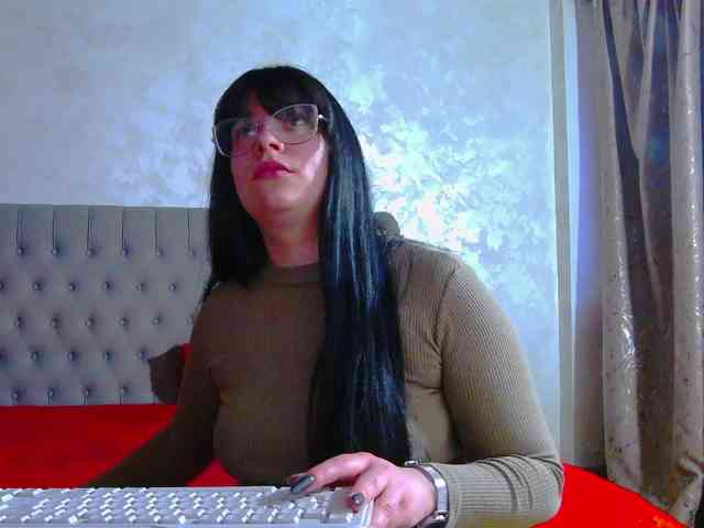 MadelynVelure webcam