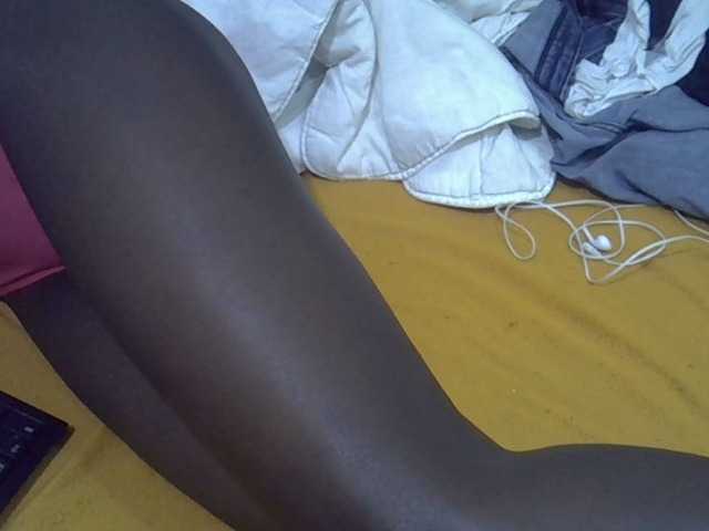 Precious-40 webcam bongacams model stream image