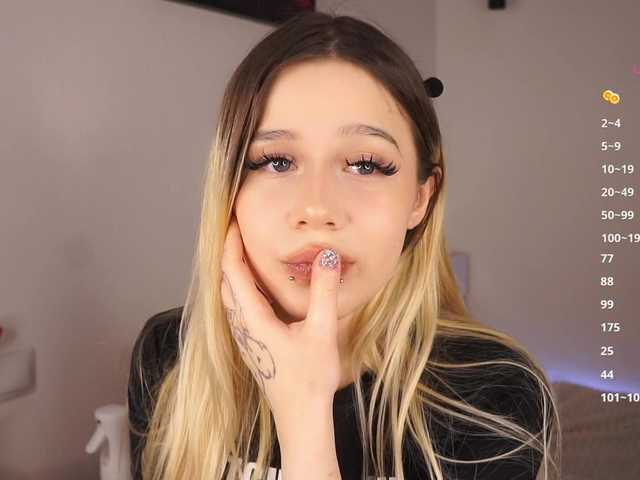 loveaudirs's BongaCams show and profile