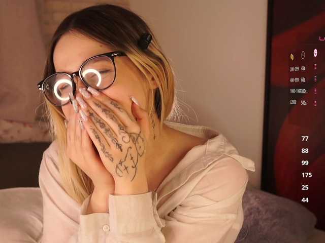 loveaudirs's BongaCams show and profile