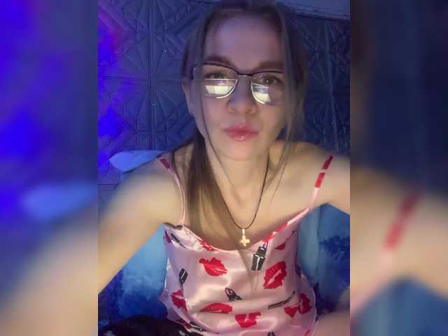 ASSI007 – webcam model profile photo