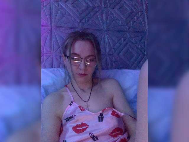 ASSI007 – webcam model profile photo