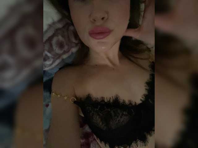 BellaLuvi32 Live Cam on BongaCams