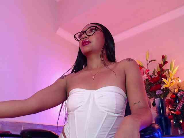 SamanthaBale webcam