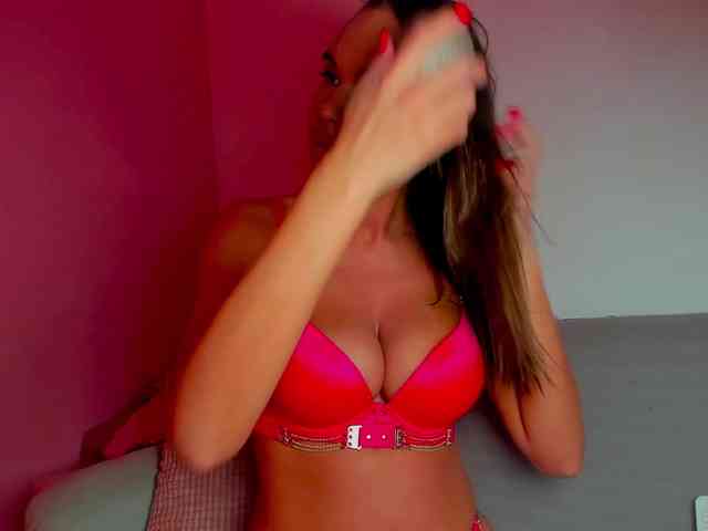 SamiraDangerous webcam