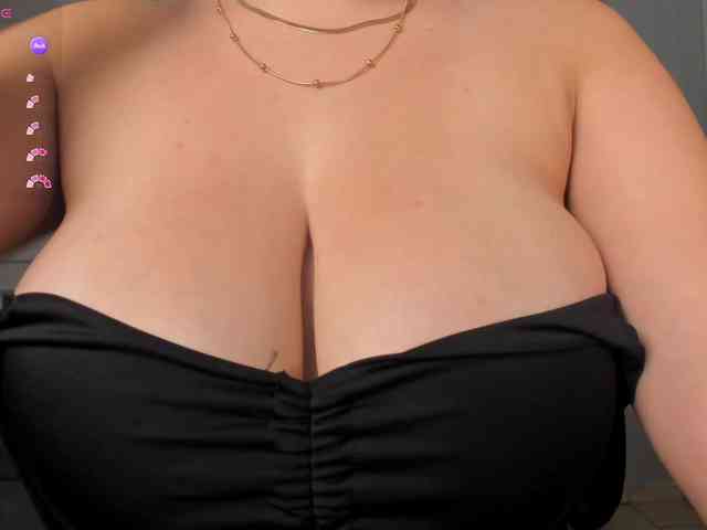 RosalineDallas webcam