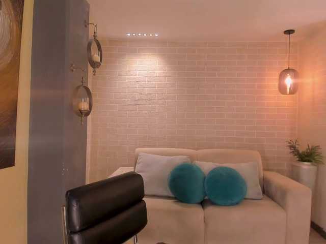 HaileyRoss's BongaCams show and profile