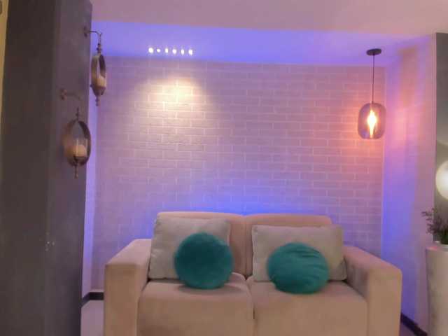 HaileyRoss's BongaCams show and profile