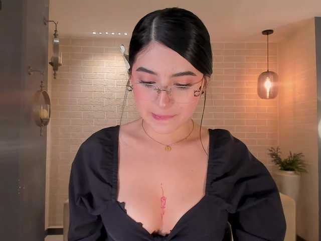 HaileyRoss's BongaCams show and profile