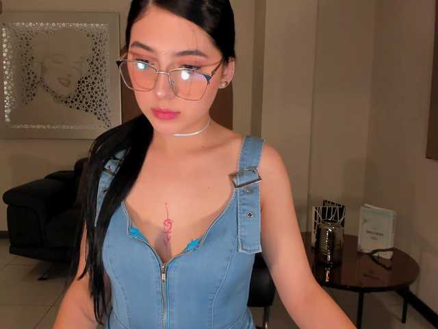  HaileyRoss chat room