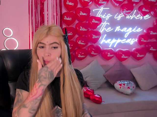 CarlaBrunni's BongaCams show and profile