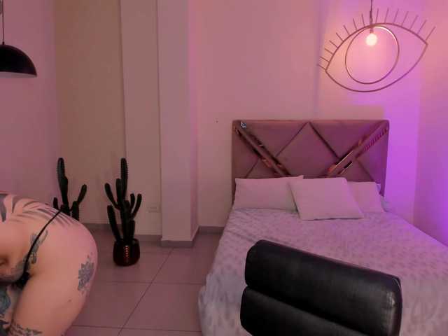 CarlaBrunni's BongaCams show and profile