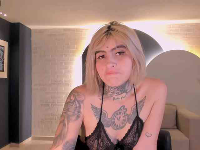 CarlaBrunni webcam