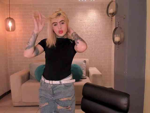 CarlaBrunni Live Webcam on BongaCams