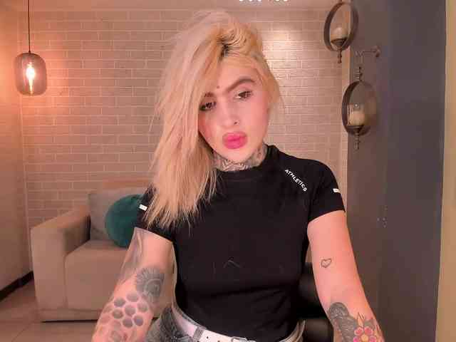 CarlaBrunni Live Webcam on BongaCams