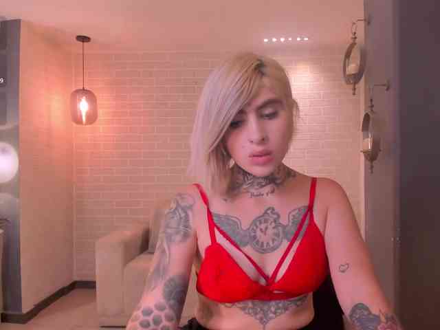 CarlaBrunni Live Webcam on BongaCams