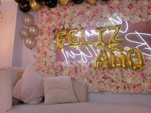 ZaraKafruni's BongaCams show and profile