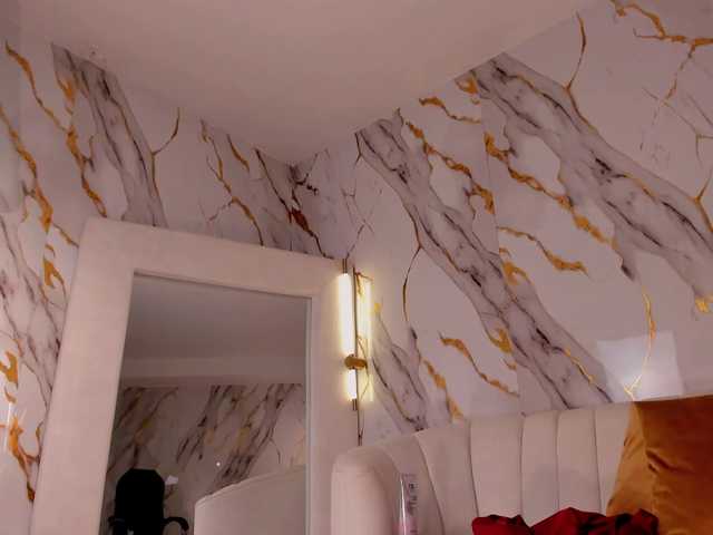 ZaraKafruni's BongaCams show and profile