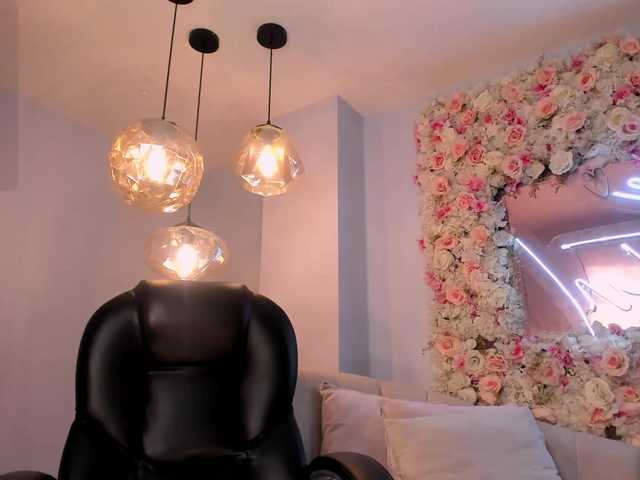 ZaraKafruni's BongaCams show and profile