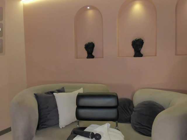 ZaraKafruni's BongaCams show and profile