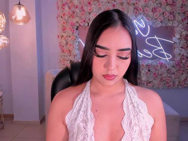 SophieLanne's BongaCams show and profile