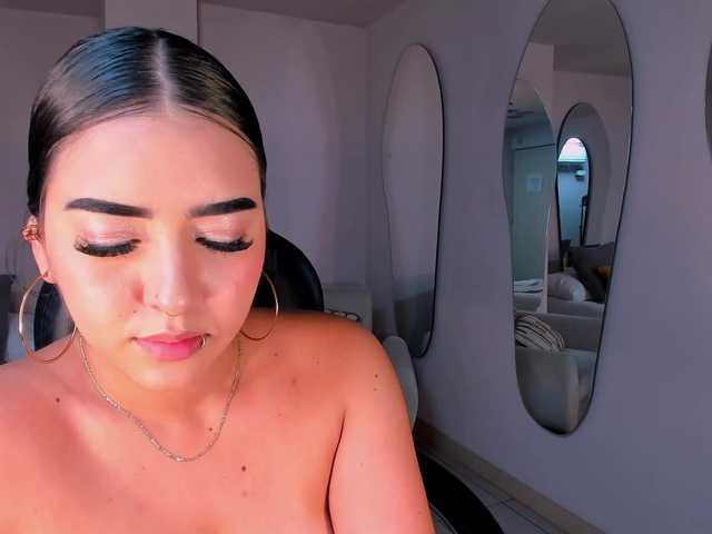 SophieLanne's BongaCams show and profile